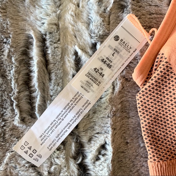 Bally Total Fitness seamless “Lana” sports bra - Picture 7 of 13